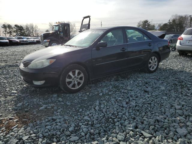 TOYOTA CAMRY LE 2005 with VIN 4T1BF32KX5U094956 - Photo from auction