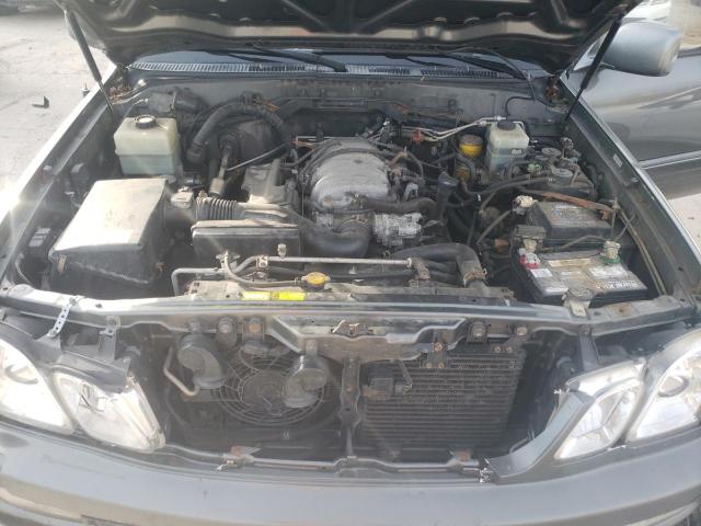 Photo 12 from auction – 2001 LEXUS LX 470 with VIN JTJHT00W413508029