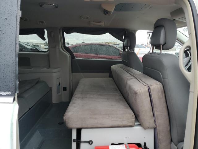 Photo 11 from auction – 2010 CHRYSLER TOWN & COU with VIN 2A4RR4DEXAR315853