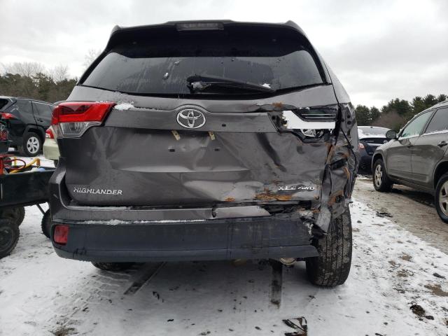 Photo 6 from auction – 2018 TOYOTA HIGHLANDER with VIN 5TDJZRFH6JS865520