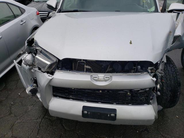 Photo 12 from auction – 2016 TOYOTA 4RUNNER SR with VIN JTEBU5JRXG5325142