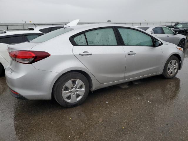 Photo 3 from auction – 2018 KIA FORTE LX with VIN 3KPFK4A7XJE264147