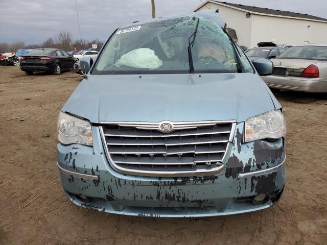 Photo 5 from auction – 2010 CHRYSLER TOWN & COU with VIN 2A4RR5DX5AR286186