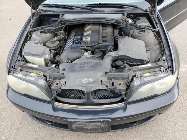 Photo 11 from auction – 2004 BMW 330 CI with VIN WBABW53404PL44344