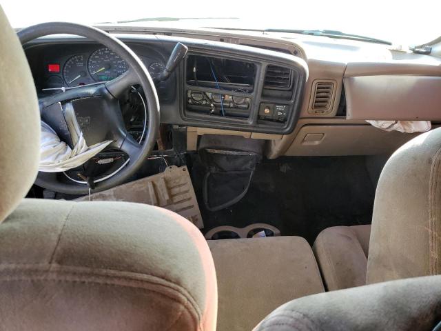 Photo 8 from auction – 2001 CHEVROLET SILVERADO with VIN 2GCEC19V211203771