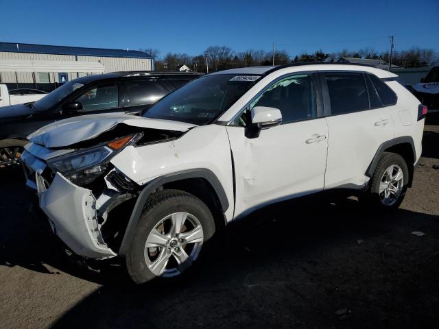 TOYOTA RAV4 XLE 2019 with VIN 2T3P1RFV7KC001598 - Photo from auction