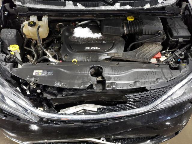 Photo 12 from auction – 2017 CHRYSLER PACIFICA L with VIN 2C4RC1GG2HR787994