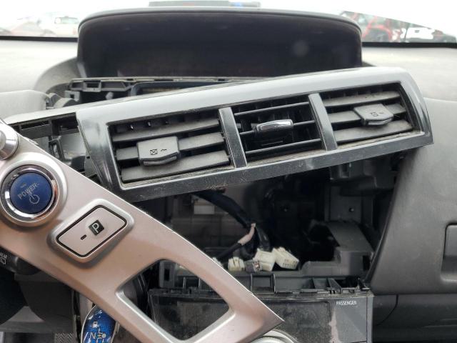 Photo 9 from auction – 2012 TOYOTA PRIUS V with VIN JTDZN3EU1C3172644