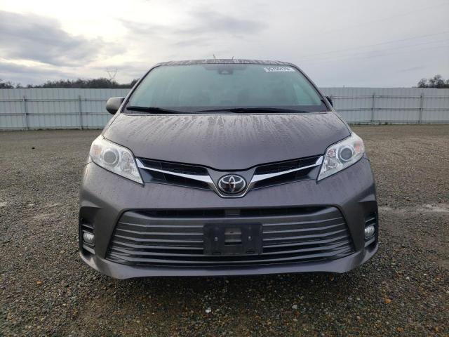Photo 5 from auction – 2018 TOYOTA SIENNA XLE with VIN 5TDYZ3DC4JS932151