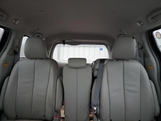 Photo 10 from auction – 2013 TOYOTA SIENNA XLE with VIN 5TDYK3DC5DS374402