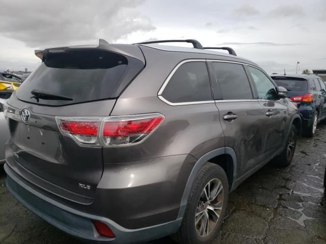 Photo 3 from auction – 2016 TOYOTA HIGHLANDER with VIN 5TDKKRFH3GS121911