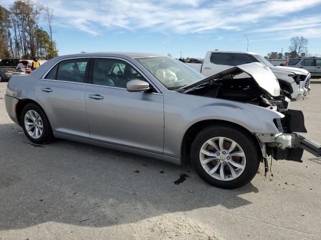 Photo 4 from auction – 2016 CHRYSLER 300 LIMITE with VIN 2C3CCAAG2GH207585