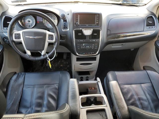 Photo 8 from auction – 2014 CHRYSLER TOWN & COU with VIN 2C4RC1BG4ER403474