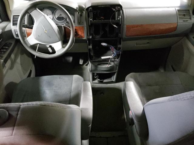 Photo 8 from auction – 2008 CHRYSLER TOWN & COU with VIN 2A8HR44H48R615533