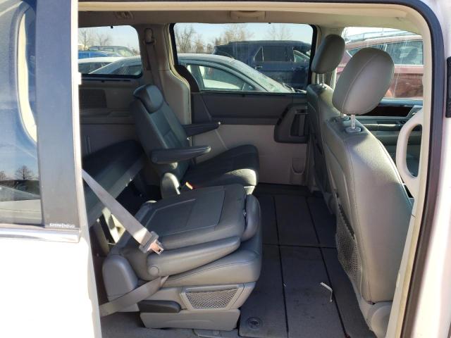 Photo 11 from auction – 2010 CHRYSLER TOWN & COU with VIN 2A4RR5D16AR110422