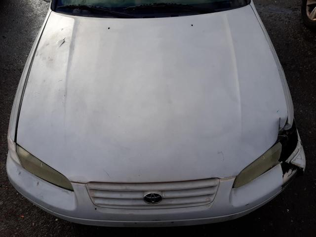 Photo 11 from auction – 1997 TOYOTA CAMRY CE with VIN 4T1BG22K5VU792821