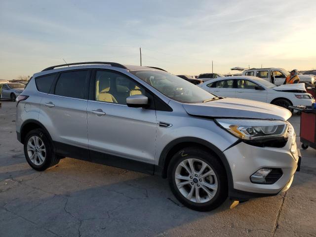 Photo 4 from auction – 2017 FORD ESCAPE SE with VIN 1FMCU0GD2HUB82827