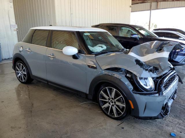 Photo 4 from auction – 2023 MINI COOPER S with VIN WMW53DK08P2S54813