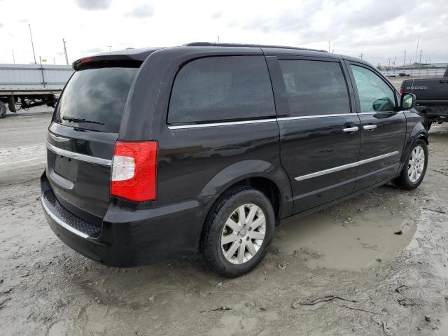 Photo 3 from auction – 2015 CHRYSLER TOWN & COU with VIN 2C4RC1BG0FR676090
