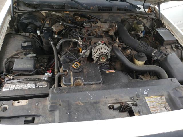 Photo 11 from auction – 1999 FORD CROWN VICT with VIN 2FAFP71W3XX155824