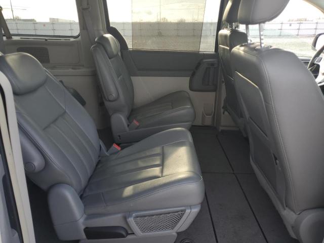 Photo 11 from auction – 2008 CHRYSLER TOWN AND C with VIN 2A8HR54P38R699423