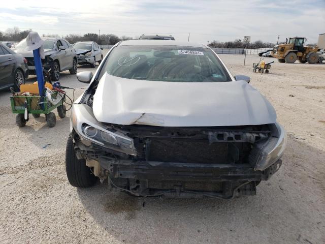 Photo 5 from auction – 2018 KIA FORTE LX with VIN 3KPFL4A76JE182736