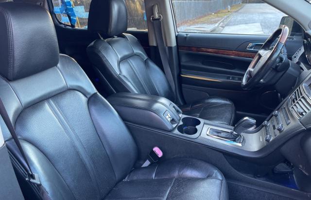 Photo 5 from auction – 2010 LINCOLN MKT with VIN 2LMHJ5FR1ABJ15063