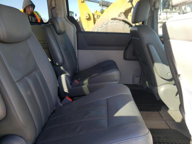 Photo 11 from auction – 2010 CHRYSLER TOWN AND C with VIN 2A4RR5D1XAR153225