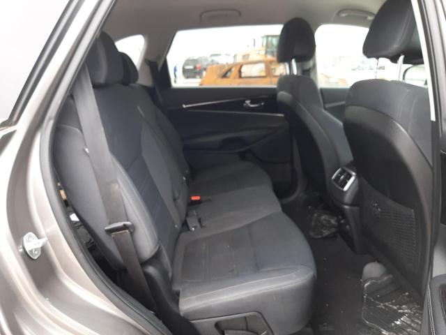 Photo 11 from auction – 2016 KIA SORENTO LX with VIN 5XYPGDA38GG135693
