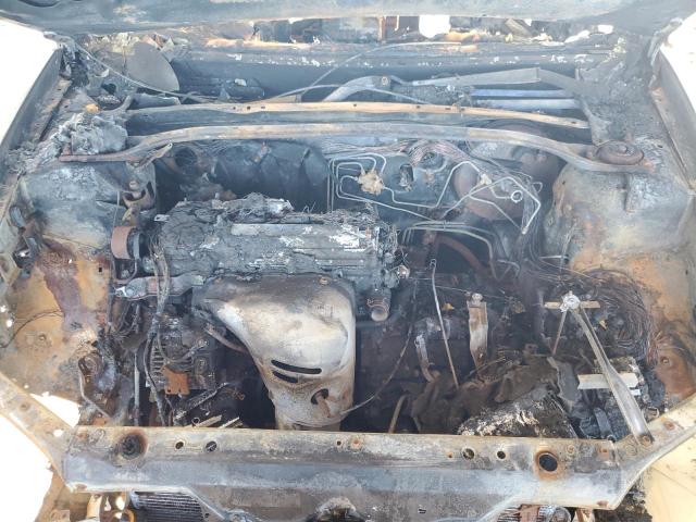 Photo 11 from auction – 2002 TOYOTA CAMRY LE with VIN 4T1BE32K32U023385