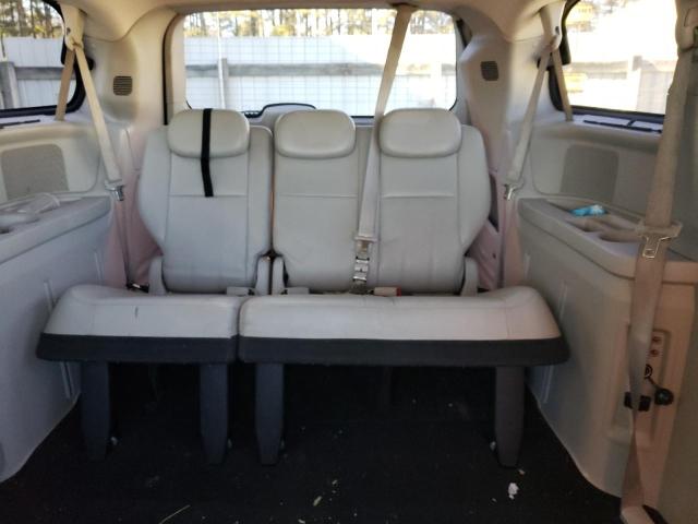 Photo 10 from auction – 2010 CHRYSLER TOWN AND C with VIN 2A4RR8D12AR415806