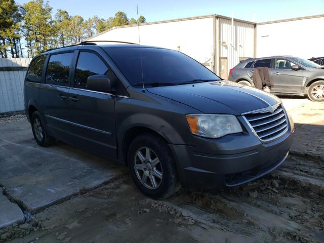 Photo 4 from auction – 2010 CHRYSLER TOWN AND C with VIN 2A4RR8D12AR415806