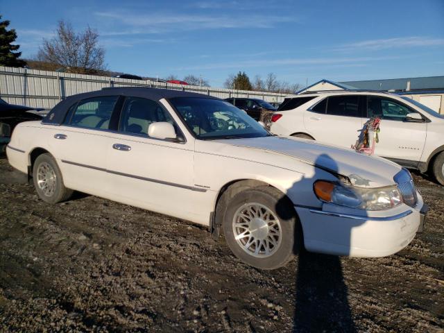 Photo 4 from auction – 2000 LINCOLN TOWN CAR S with VIN 1LNHM82W8YY902010