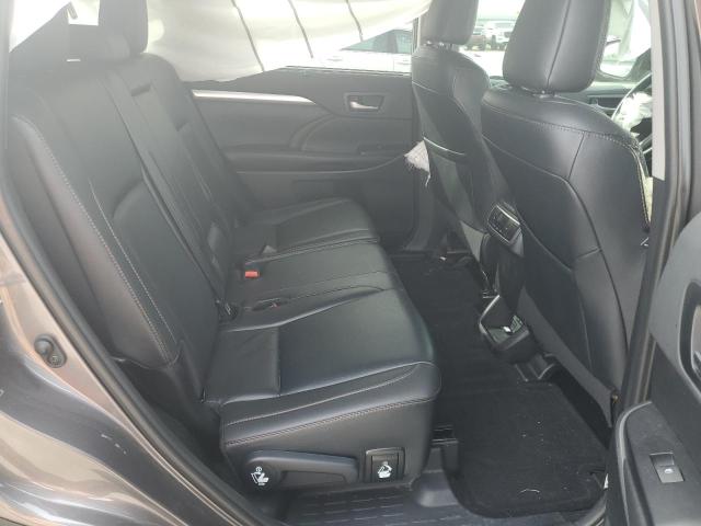 Photo 10 from auction – 2019 TOYOTA HIGHLANDER with VIN 5TDKZRFH8KS323888