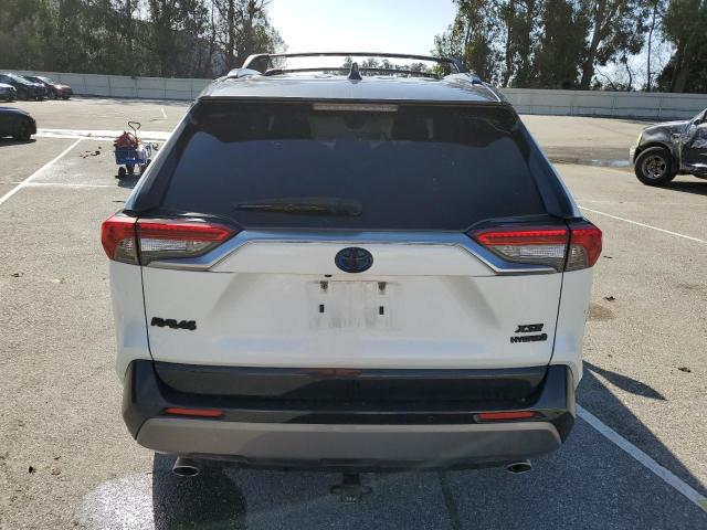 Photo 6 from auction – 2020 TOYOTA RAV4 XSE with VIN JTMEWRFV9LD545204