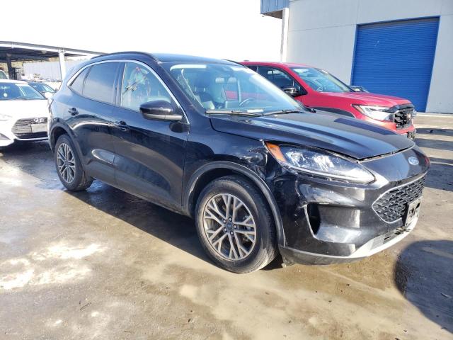 Photo 4 from auction – 2020 FORD ESCAPE SEL with VIN 1FMCU9H90LUA36059