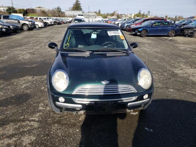 Photo 5 from auction – 2004 MINI COOPER with VIN WMWRC33434TC52120