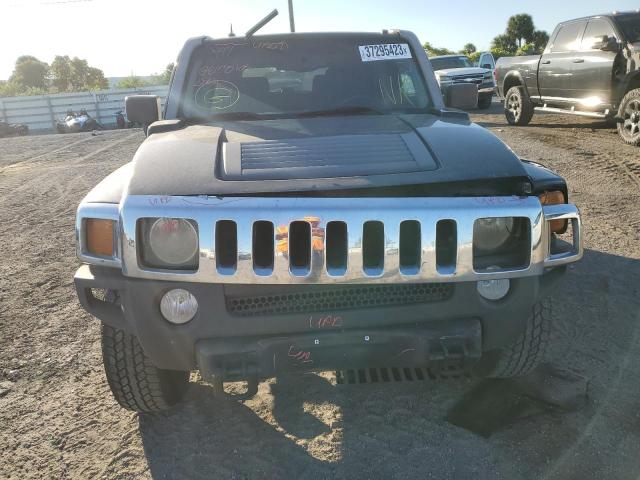 Photo 5 from auction – 2006 HUMMER H3 with VIN 5GTDN136568286147
