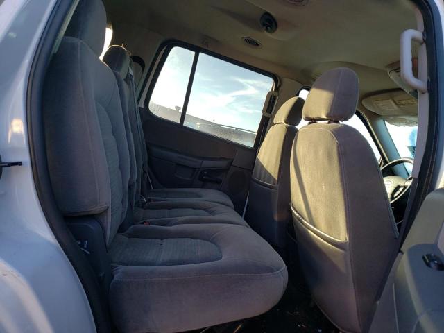 Photo 11 from auction – 2005 FORD EXPLORER X with VIN 1FMZU73E75UB83968