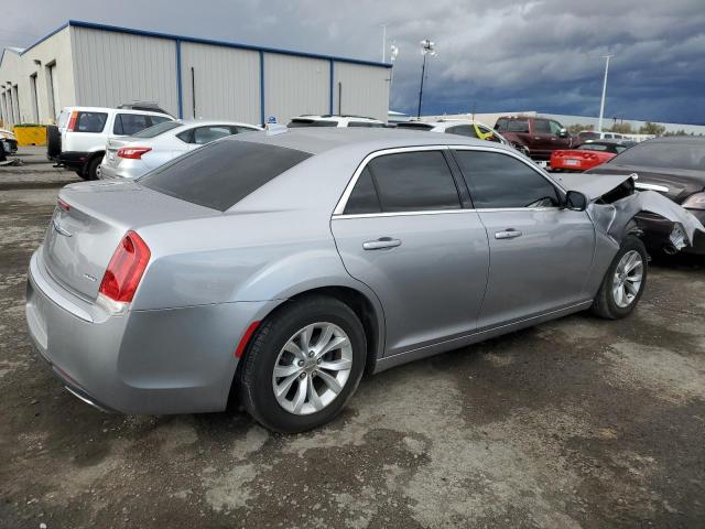 Photo 3 from auction – 2015 CHRYSLER 300 LIMITE with VIN 2C3CCAAG4FH797450