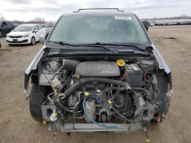 Photo 5 from auction – 2015 CHRYSLER TOWN & COU with VIN 2C4RC1BG8FR537681