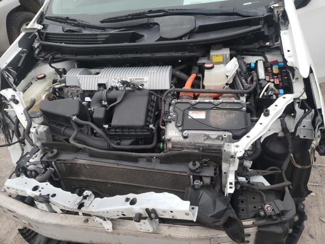 Photo 11 from auction – 2015 TOYOTA PRIUS V with VIN JTDZN3EU8FJ023762