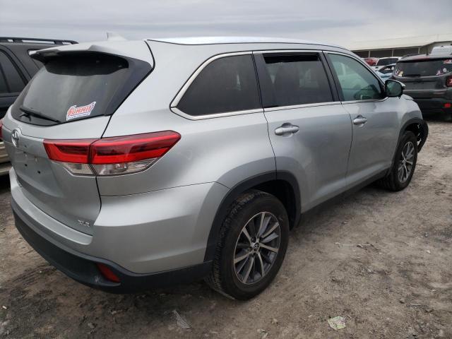 Photo 3 from auction – 2019 TOYOTA HIGHLANDER with VIN 5TDKZRFH7KS560324