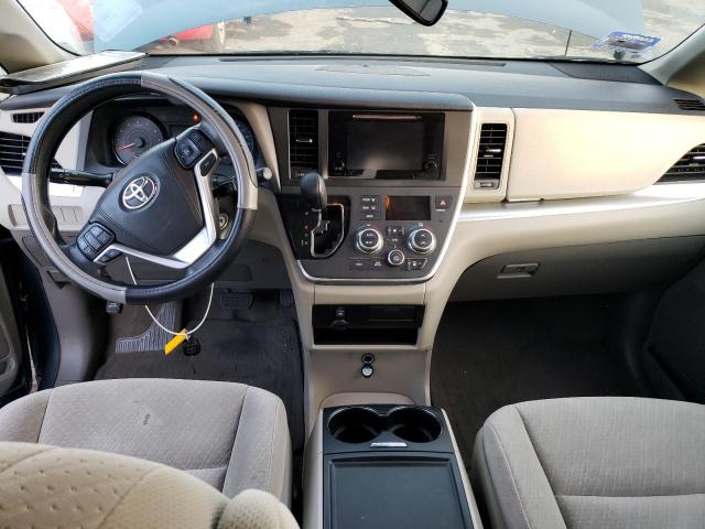 Photo 8 from auction – 2017 TOYOTA SIENNA LE with VIN 5TDKZ3DC4HS875627