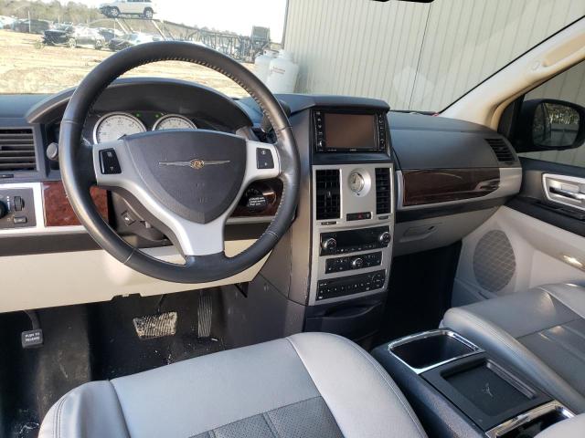 Photo 8 from auction – 2010 CHRYSLER TOWN AND C with VIN 2A4RR8D12AR415806