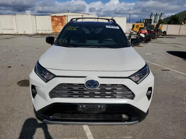 Photo 5 from auction – 2020 TOYOTA RAV4 XSE with VIN JTMEWRFV9LD545204