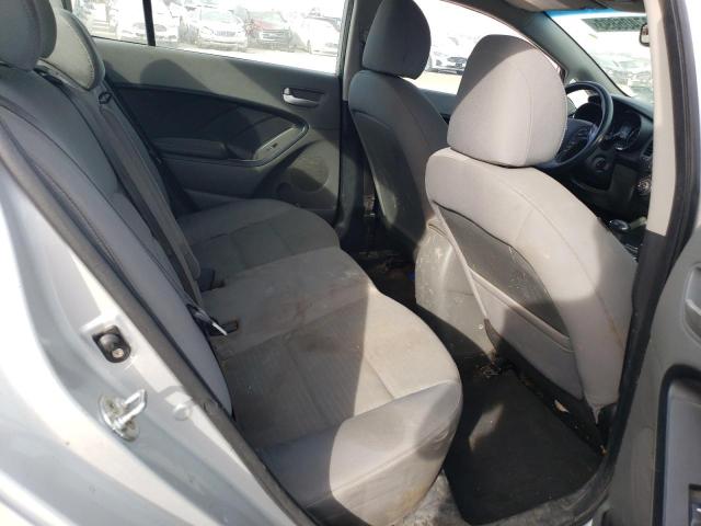 Photo 10 from auction – 2018 KIA FORTE LX with VIN 3KPFL4A76JE182736