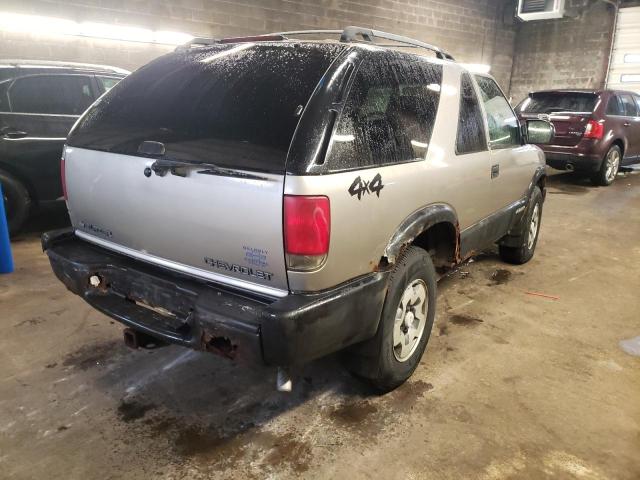 Photo 3 from auction – 2003 CHEVROLET BLAZER with VIN 1GNCT18X13K116688