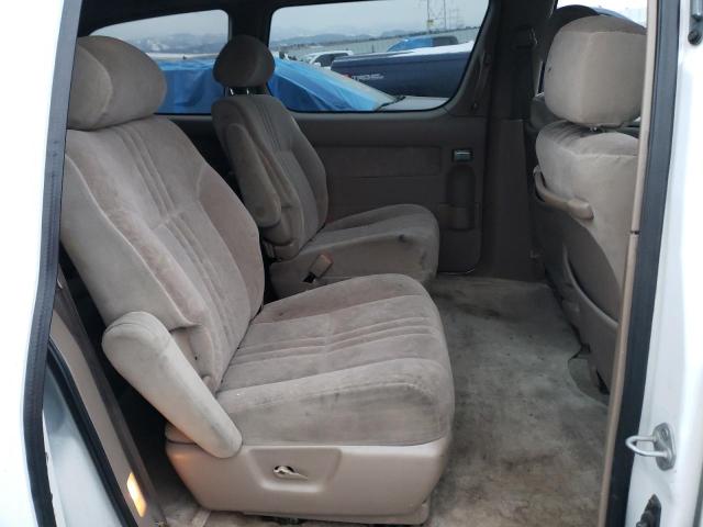 Photo 11 from auction – 2000 TOYOTA SIENNA LE with VIN 4T3ZF13C8YU281036