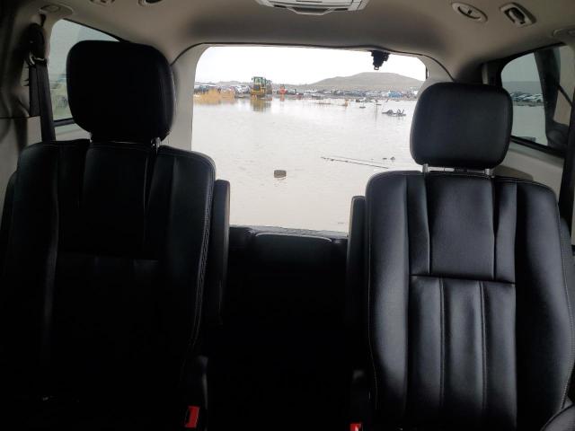 Photo 10 from auction – 2015 CHRYSLER TOWN & COU with VIN 2C4RC1BG8FR587741